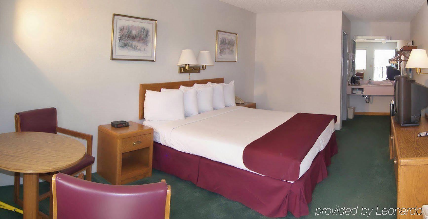 Americas Best Value Inn Saint Ignace Ngoại thất bức ảnh