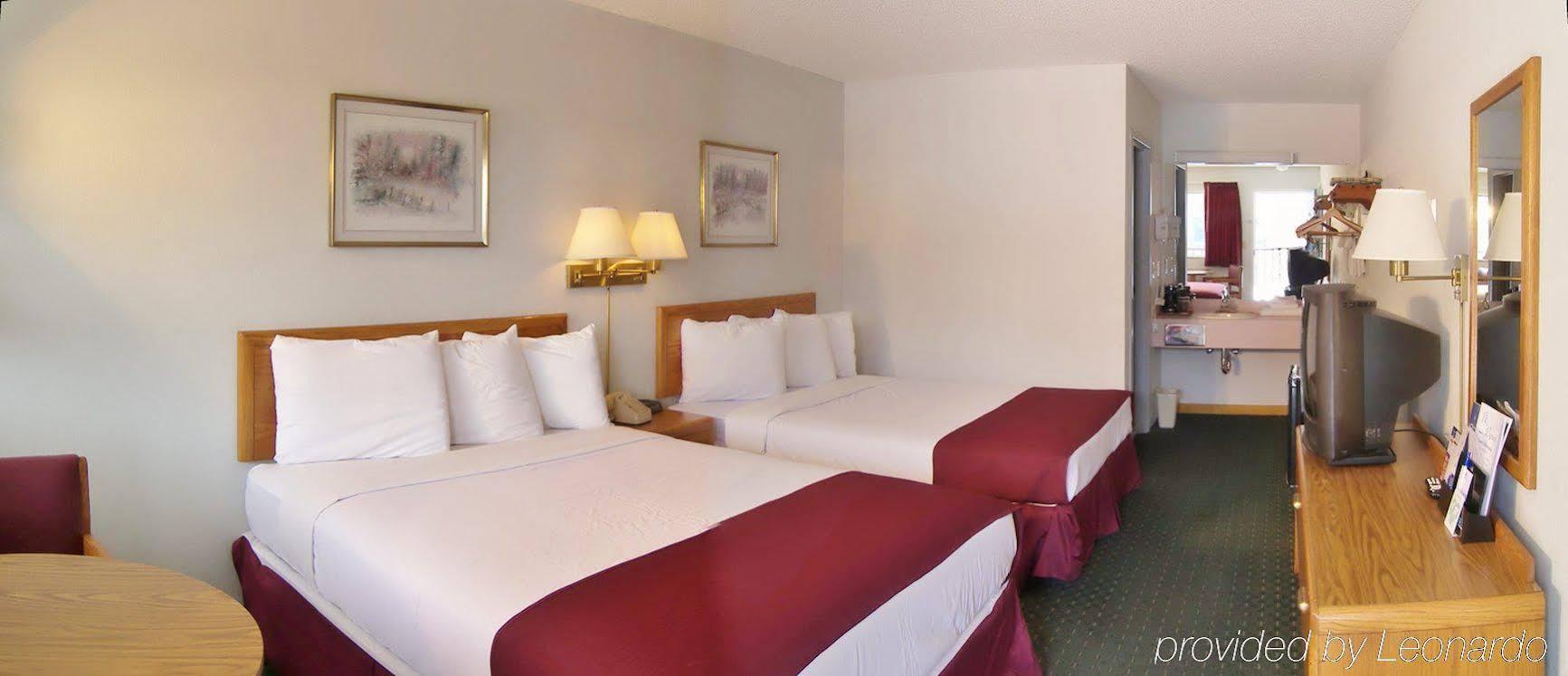 Americas Best Value Inn Saint Ignace Ngoại thất bức ảnh
