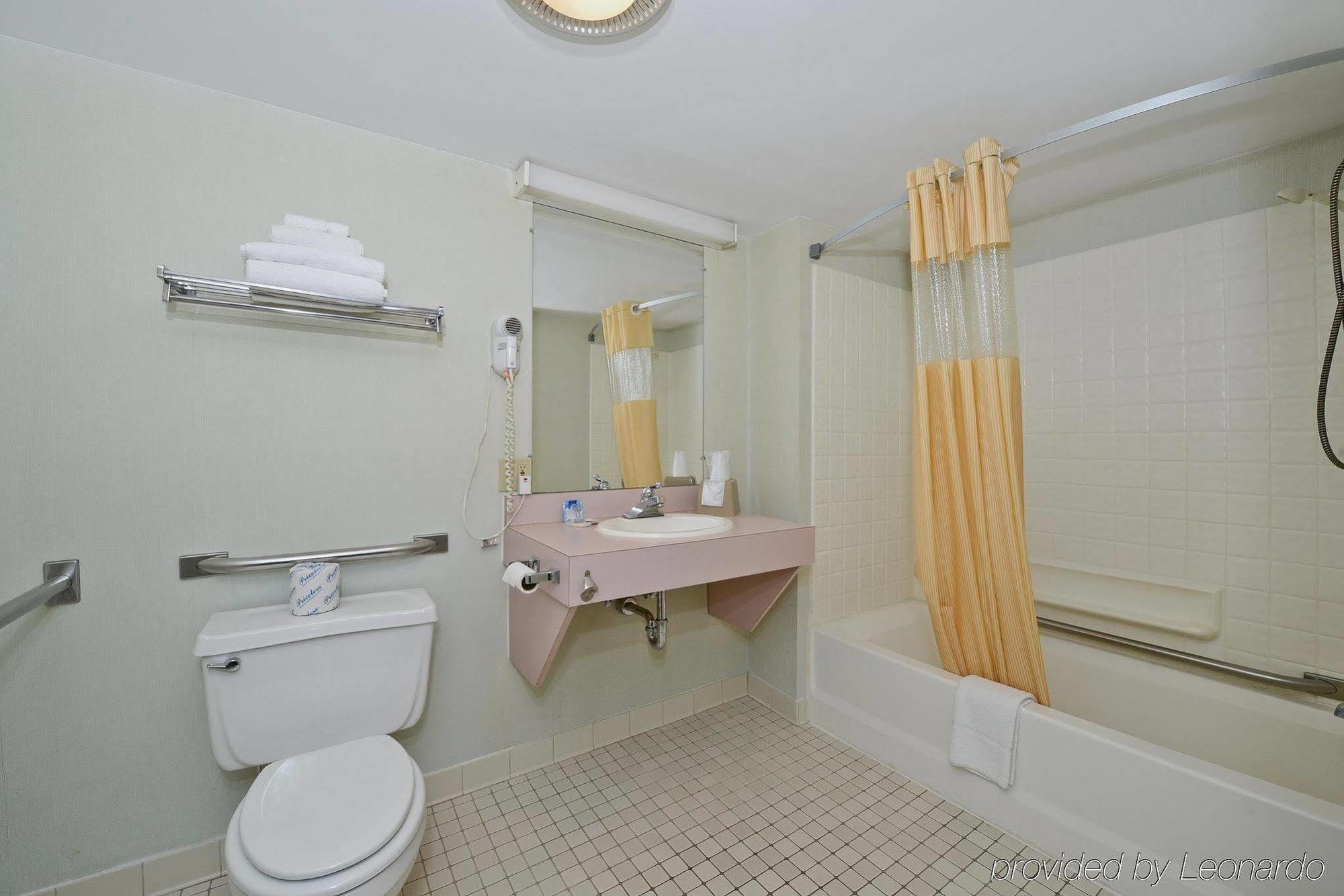 Americas Best Value Inn Saint Ignace Tiện nghi bức ảnh